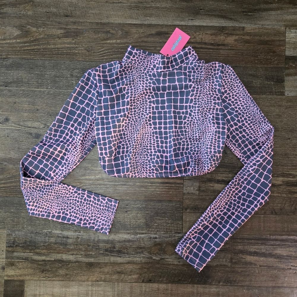 Edikted Women's NWT Alligator Print Pink Gray Crop Top Size Medium Long Sleeve